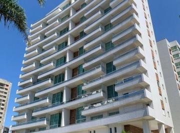 Apartamento · 76m² · 3 Quartos · 2 Vagas · Amplo Apartamento de 3 Dormitórios com 151m² no Centro de Torres