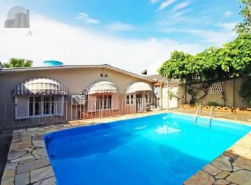 Casa · 182m² · 3 Quartos · 2 Vagas · Sobrado com suíte, piscina e espaço gourmet no Jardim Sabará