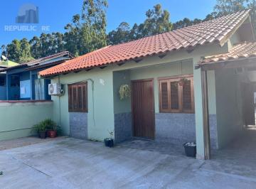 Casa · 122m² · 3 Quartos · 2 Vagas · Casa 3 dormitorios com amplo patio