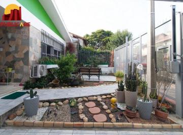 Casa · 248m² · 4 Quartos · 2 Vagas · Casa com 4 dormitórios e energia solar no bairro Nonoai.
