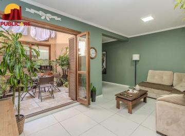 Apartamento · 83m² · 2 Quartos · apto garden. no bairro Petrópolis,  com lindo pátio privativo. todo reformado.
