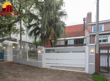 Casa · 282m² · 4 Quartos · 2 Vagas · Casa com piscina no Chácara das Pedras
