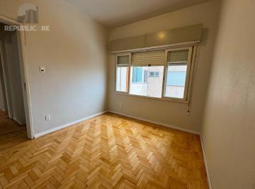 Apartamento · 70m² · 2 Quartos · Apartamento 2 dormitórios com dependência 70m2 Moinhos de Vento Av. Cristóvão