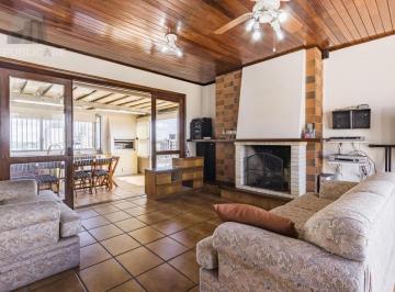 a5l464hiral1t27rry7cpyzwdvvu · Apartamento à venda - em Menino Deus