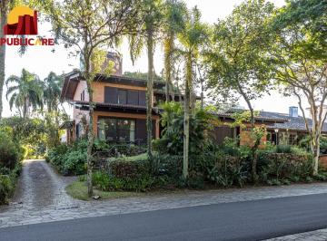 Casa · 394m² · 4 Quartos · 4 Vagas · Casa à venda - em Cavalhada