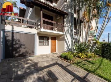 Casa · 203m² · 3 Quartos · 2 Vagas · Excelente casa de 3 dormitórios, 1 suíte, pátio, piscina e vaga para 2 carros co