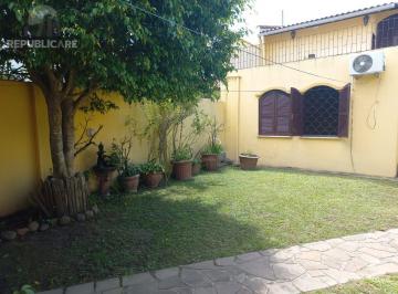 Casa · 100m² · 3 Vagas · Casa à venda - em Guarujá