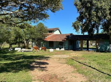 Casa · 100m² · 3 Quartos · 1 Vaga · SÍTIO DE 4.600M² EM ITAPUÃ