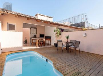 Casa · 150m² · 3 Quartos · 2 Vagas · Sobrado moderno com 3 dor, suíte, piscina e espaço gourmet no Jardim Itu