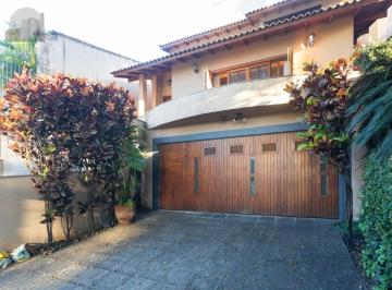 Casa · 316m² · 4 Quartos · 2 Vagas · Casa no Chácara das Pedras com piscina e 316m2