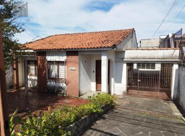 Casa · 101m² · 2 Quartos · 2 Vagas · Terreno na Baltazar de Oliveira Garcia