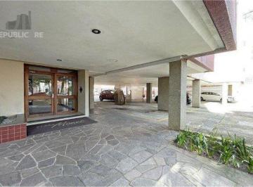 Apartamento · 72m² · 2 Quartos · 1 Vaga · Apartamento de 2 quartos em prédio com elevador, churrasqueira e garagem