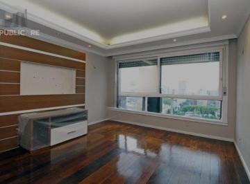 Apartamento · 121m² · 3 Quartos · 1 Vaga · Apartamento de Alto Padrão no Moinhos de Vento: 121m² de Conforto e Luxo!
