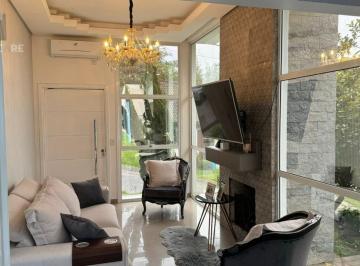 Casa · 150m² · 4 Quartos · 2 Vagas · Casa à venda - em Hípica