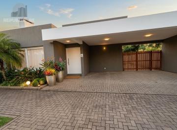 Casa · 169m² · 3 Quartos · 3 Vagas · Linda casa Térrea em Condomínio, 3 suítes, 3 vagas cobertas, pátio com Piscina!