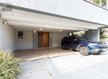 Casa · 122m² · 3 Quartos · 3 Vagas · Casa de esquina à venda na Av. Copacabana | 3 dormitórios | 3 vagas |