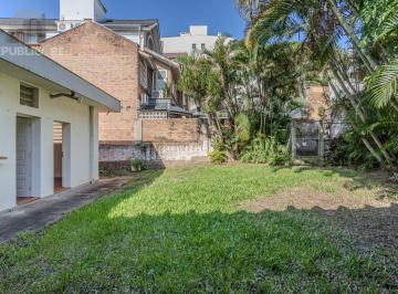 Casa · 250m² · 3 Quartos · 5 Vagas · Casa no Menino Deus de 3 dormitórios e 5 vagas DESOCUPADA