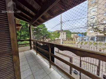 Casa · 180m² · 3 Quartos · 2 Vagas · Casa de 3 dormitórios com piscina no bairro Teresópolis.