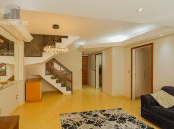 Apartamento · 158m² · 2 Quartos · 2 Vagas · Cobertura charmosa com terraço e 2 vagas no Petrópolis
