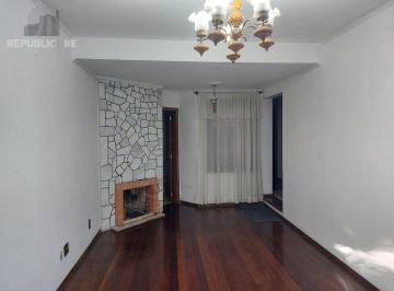 Casa · 176m² · 5 Quartos · 2 Vagas · Casa a venda com 5 dormitórios no bairro Rio Branco.