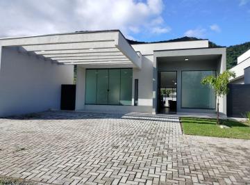 Casa de 3 quartos, Caraguatatuba · CASA MARAVILHOSA NO MAR VERDE