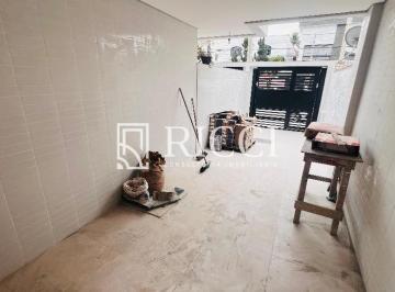 Imperdível oportunidade: Casa à venda em Santos-SP · Imperdível oportunidade: Casa à venda em Santos-SP, Bairro Aparecida, 3 quartos, 1 suíte, 1 sala, 3 