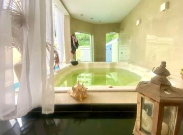 Casa de 5 quartos, Rio de Janeiro · Maravilhosa casa na Barra - 5 suítes, piscina e hidro