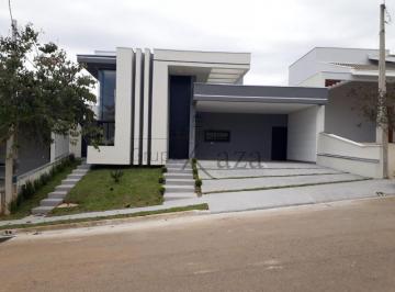 Casa · 300m² · 3 Quartos · 2 Vagas · Casa - Caçapava - Condomínio Terras do Vale - 3 Dormitórios - 161m².