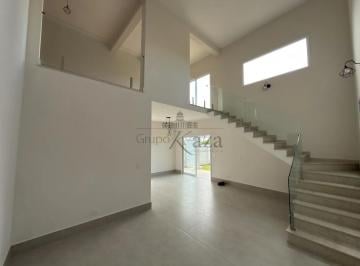 Casa · 250m² · 3 Quartos · 4 Vagas · Oportunidade - Casa em Condomínio - Urbanova - Condomínio Floradas da Serra - 3 Dormitórios - 214m².