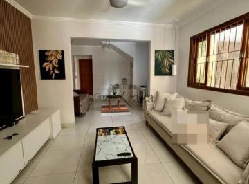 Casa · 130m² · 3 Quartos · 3 Vagas · Oportunidade - Casa Sobrado - Bosque dos Eucaliptos - 3 Dormitórios - 156m².