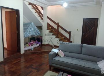 Casa · 257m² · 4 Quartos · 2 Vagas · Casa - Bosque dos Eucaliptos - 4 Dormitórios - 257m².