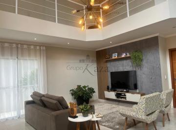 Casa · 260m² · 3 Quartos · 2 Vagas · Oportunidade - Casa em Condomínio - Residencial - No bairro Urbanova  -  Altos da Serra VI