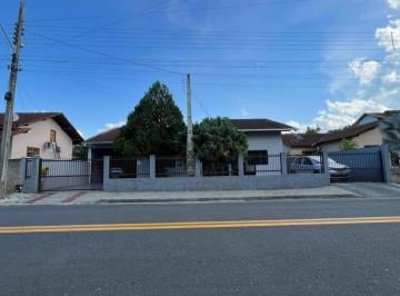 Casa · 220m² · 3 Quartos · Casa à venda - no Centro
