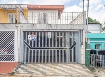 Casa · 149m² · 3 Quartos · Casa com 149 m², 3 quartos, 4 banheiros e cozinha ampla