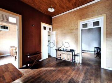 Casa · 170m² · 3 Quartos · 4 Vagas · Casa para venda e aluguel em Centro de 170.00m² com 3 Quartos e 4 Garagens
