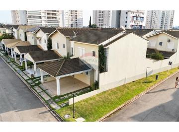 Casa · 180m² · 3 Quartos · 3 Vagas · Casa de Condomínio para venda em Parque Campolim de 180.00m² com 3 Quartos, 3 Suites e 3 Garagens