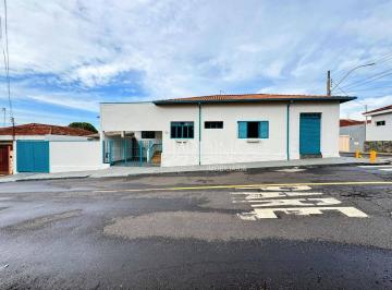 Casa · 196m² · 2 Quartos · 5 Vagas · Casa para venda em Centro de 196.00m² com 2 Quartos, 2 Suites e 5 Garagens