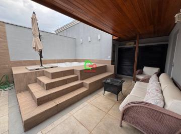 Apartamento · 180m² · 3 Quartos · 3 Vagas · Cobertura para venda em Centro de 180.00m² com 3 Quartos, 3 Suites e 3 Garagens