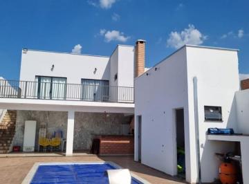 33dcb9e539f1bbf816ab49d21208b2f67efeef0e · Chácara Residencial à venda, Centro, Rio das Pedras - CH0164.