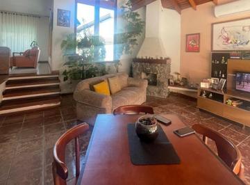 Casa · 306m² · 3 Quartos · 5 Vagas · Casa para venda em Vila Oliveira de 306.00m² com 3 Quartos, 2 Suites e 5 Garagens