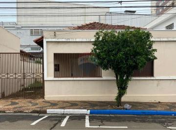 Casa · 56m² · 3 Quartos · 2 Vagas · Casa para alugar em Centro de 56.00m² com 3 Quartos e 2 Garagens