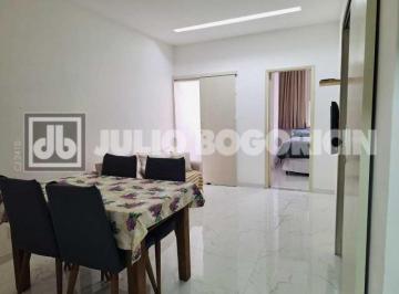 Apartamento · 64m² · 2 Quartos · Apartamento : Padrão / Residencial / Flamengo