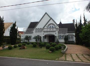 Casa · 700m² · 5 Quartos · 4 Vagas · Casa de Condomínio para venda em Lago Azul de 700.00m² com 5 Quartos, 3 Suites e 4 Garagens