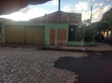 Casa · 221m² · 4 Quartos · 5 Vagas · Casa para venda em Centro de 221.00m² com 4 Quartos, 1 Suite e 5 Garagens
