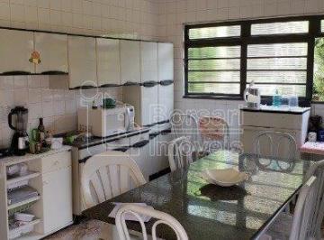 Casa · 364m² · 3 Quartos · 4 Vagas · Casa para venda em Vila Xavier (vila Xavier) de 364.00m² com 3 Quartos, 1 Suite e 4 Garagens