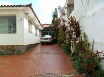 Casa · 370m² · 5 Quartos · 14 Vagas · Casa para venda em Centro de 370.00m² com 5 Quartos, 1 Suite e 14 Garagens