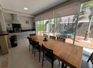 Casa · 249m² · 3 Quartos · 4 Vagas · Casa de Condomínio para venda em Condomínio Portal do Jequitibá de 249.00m² com 3 Quartos, 3 Suites