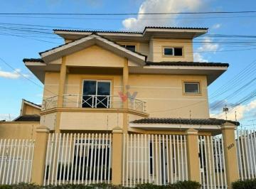 Casa · 271m² · 3 Quartos · 4 Vagas · Sobrado para venda em Centro de 271.00m² com 3 Quartos, 1 Suite e 4 Garagens