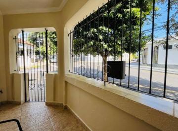 Casa · 86m² · 2 Quartos · 1 Vaga · Casa para venda em Centro de 86.00m² com 2 Quartos, 1 Suite e 1 Garagem