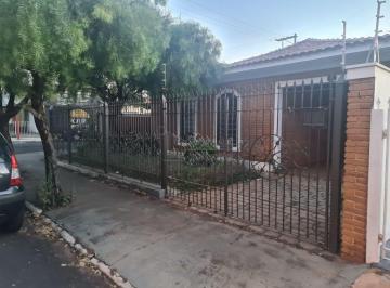 Casa · 202m² · 3 Quartos · 4 Vagas · Casa para venda em Centro de 202.00m² com 3 Quartos, 2 Suites e 4 Garagens